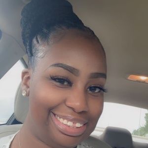 Meet your Posher, Reneka